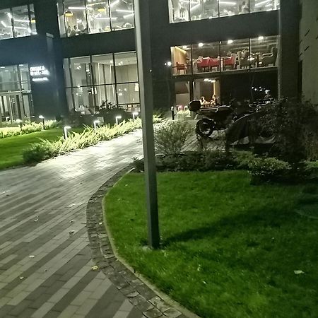 Стильная, Компактная Квартира. Kiev Esterno foto