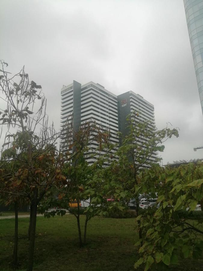 Стильная, Компактная Квартира. Kiev Esterno foto